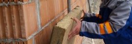 Процесс укладки минеральной ваты